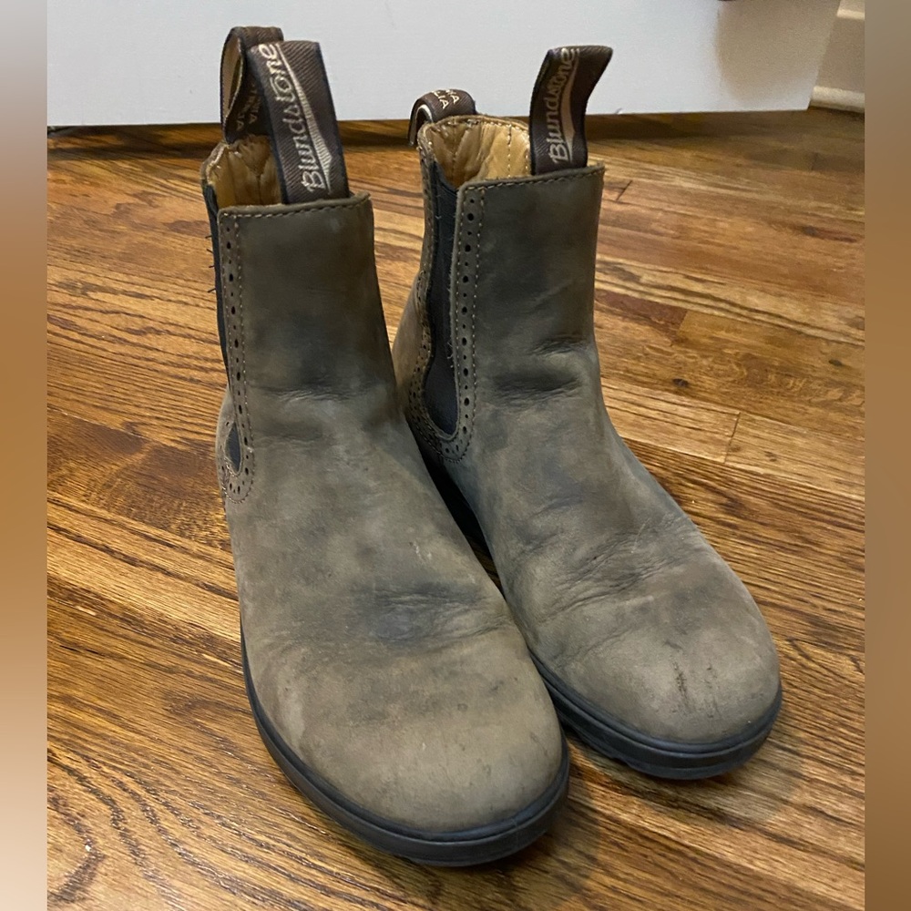 7.5 US/4.5 AUS Blundstone high top Chelsea boots, rustic brown
